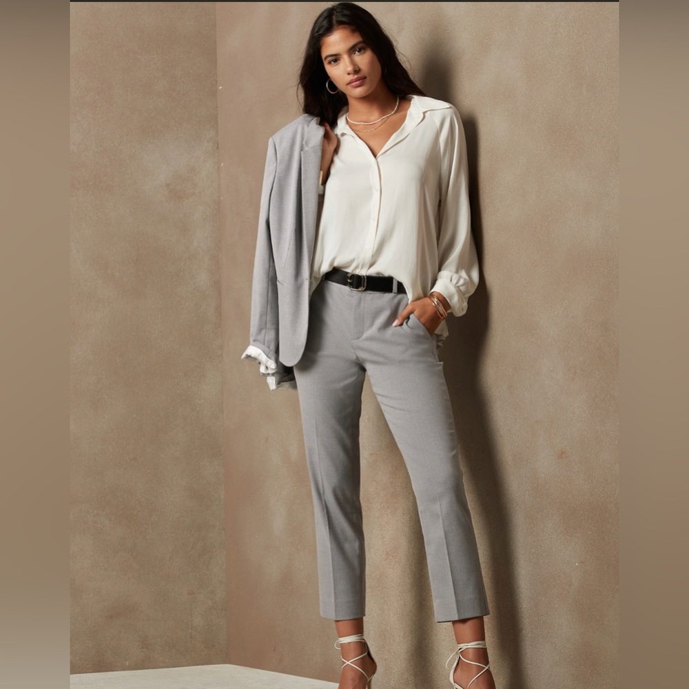 ✨HOST PICK✨ NWOT Banana Republic Heather Gray Avery Pant with Tie Belt
